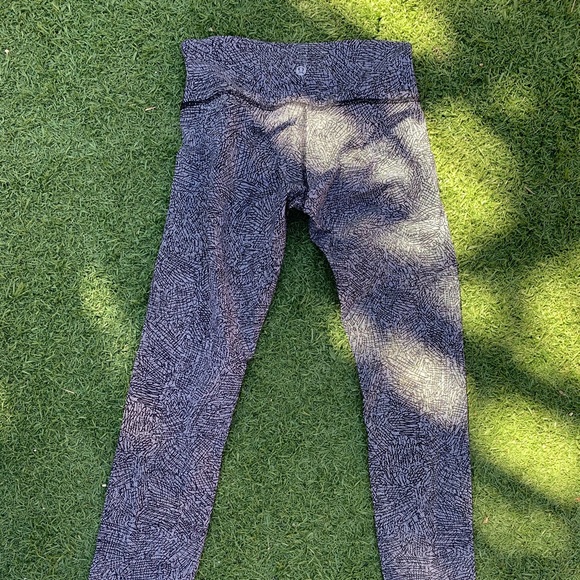 Lululemon Wunder Under pant - Picture 3 of 3